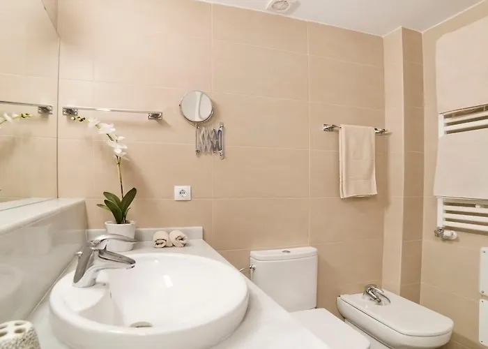 アパート Tranquil Duplex Sitges, Sea Views, Private Parking, Terrace *