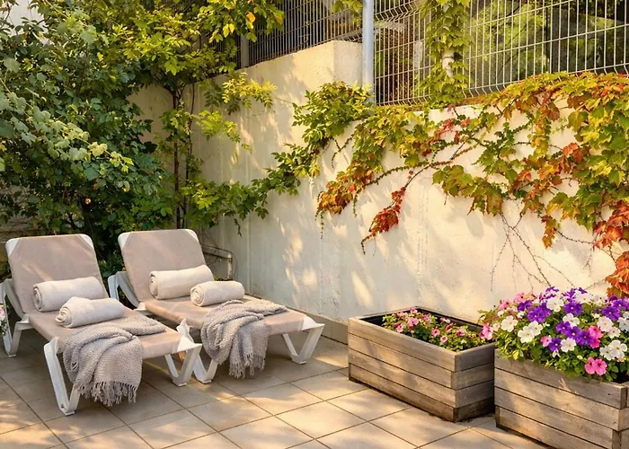 Tranquil Duplex Sitges, Sea Views, Private Parking, Terrace アパート *