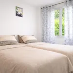 Tranquil Duplex Sitges, Sea Views, Private Parking, Terrace Sitges