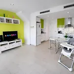 Tranquil Duplex Sitges, Sea Views, Private Parking, Terrace Sitges