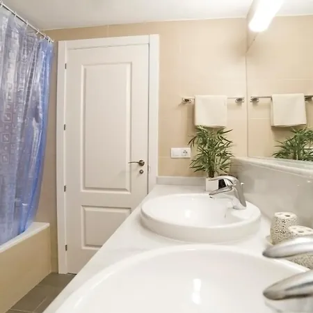 Tranquil Duplex In Sitges, Barcelona,sea Views, Parking, Terrace