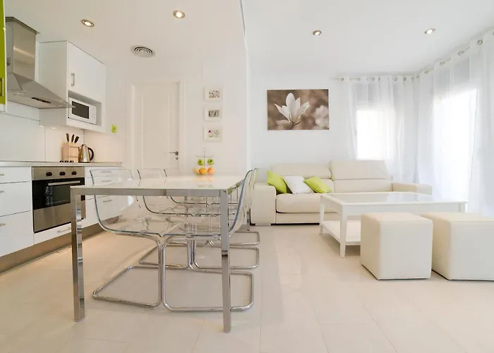 Tranquil Duplex Sitges, Sea Views, Private Parking, Terrace 公寓