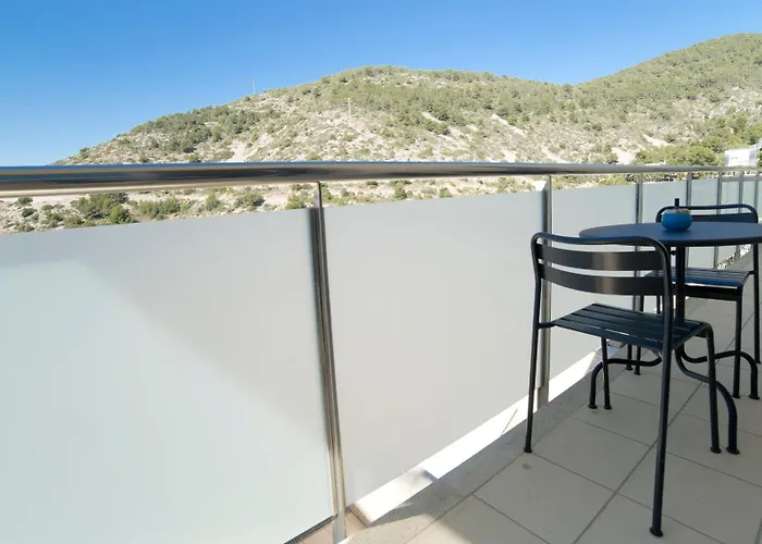公寓 Tranquil Duplex Sitges, Sea Views, Private Parking, Terrace *